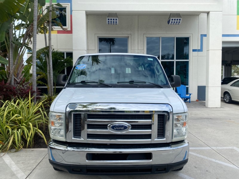 2008 Ford Econoline Wagon XLT 15 PASSENGERS E350 CLEAN in , 