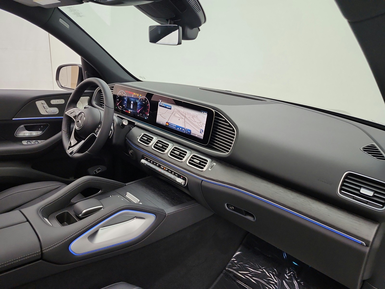 New 2026 Black Mercedes-Benz GLE 450 4MATIC® SUV image 14