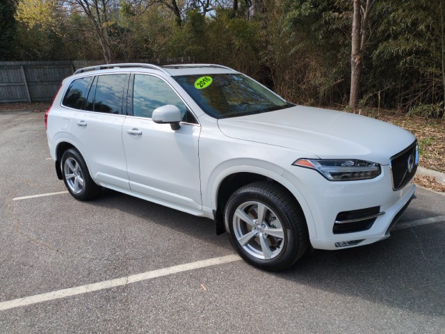 2018 Volvo XC90 T5 Momentum 5-Passenger FWD