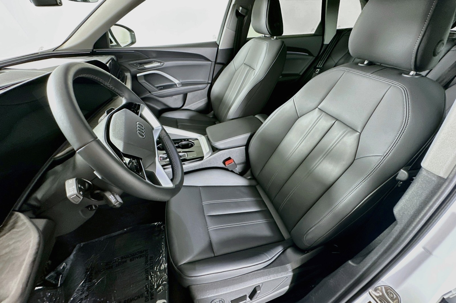 Used 2026 Arkona White Audi Premium image 18