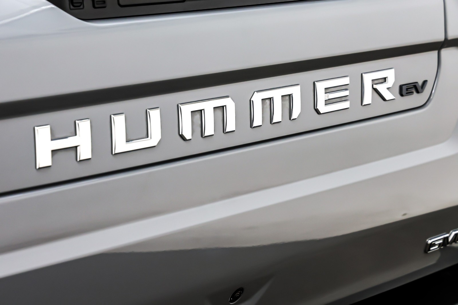 Used 2025 Meteorite Metallic (Grey) GMC e4WD Crew Cab 3X image 9