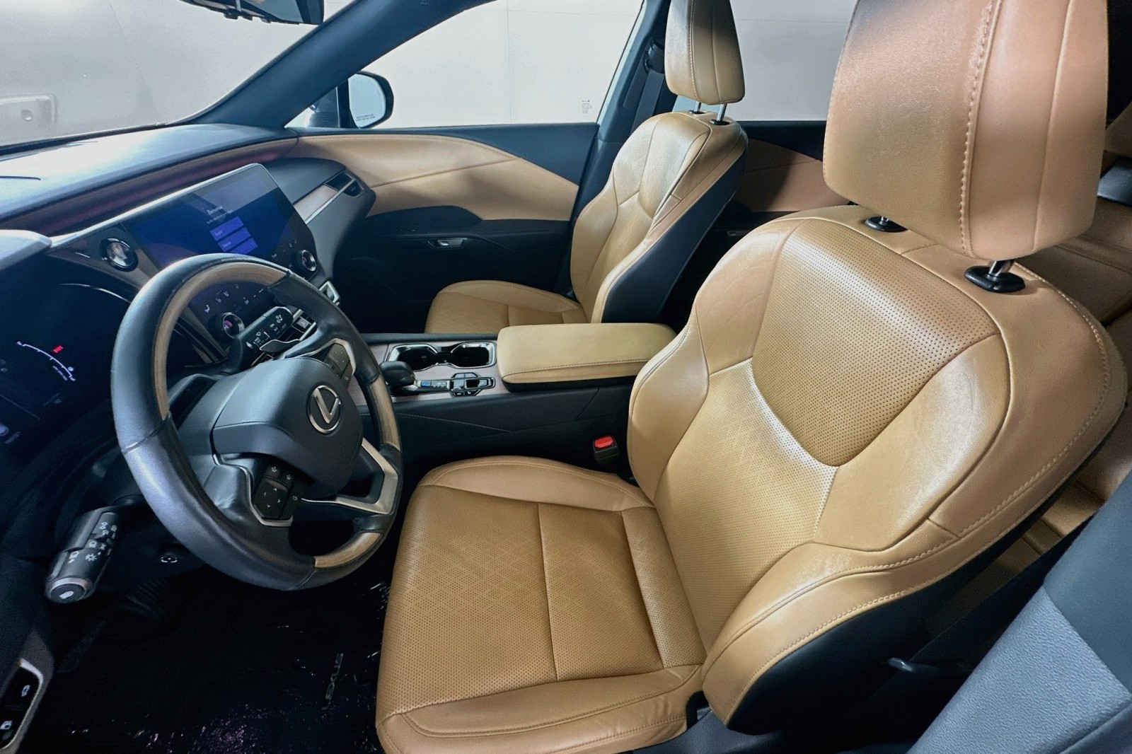 Used 2024 Nightfall Mica Lexus RX 350 Premium Plus image 17