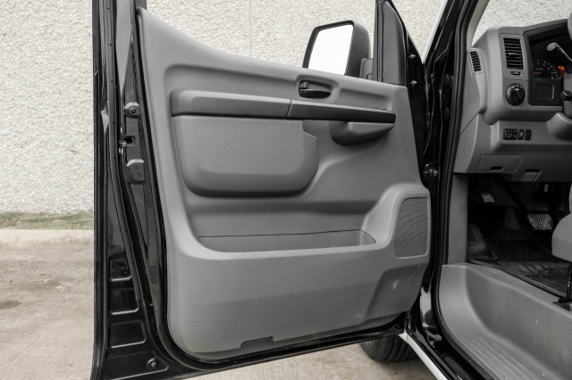 2021 Nissan NV Cargo S 34