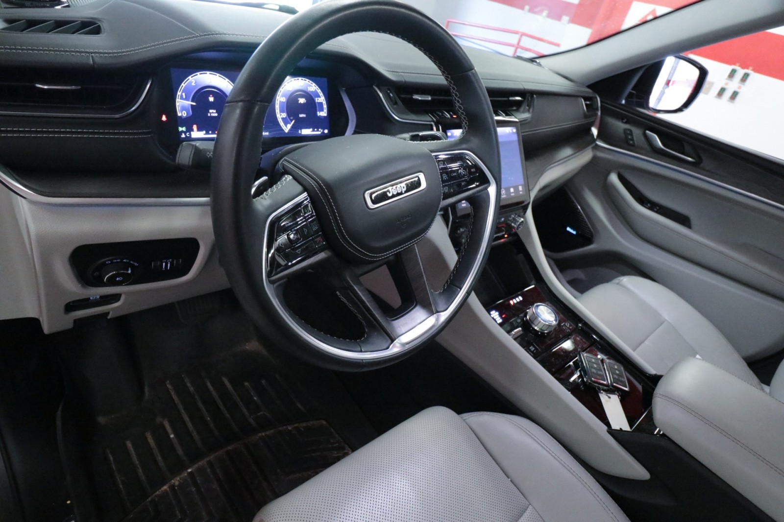 Used Car 2021 Jeep Grand Cherokee L  Overland For Sale In Austin, Texas