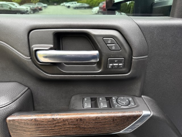 GMCSierra 2500HD21