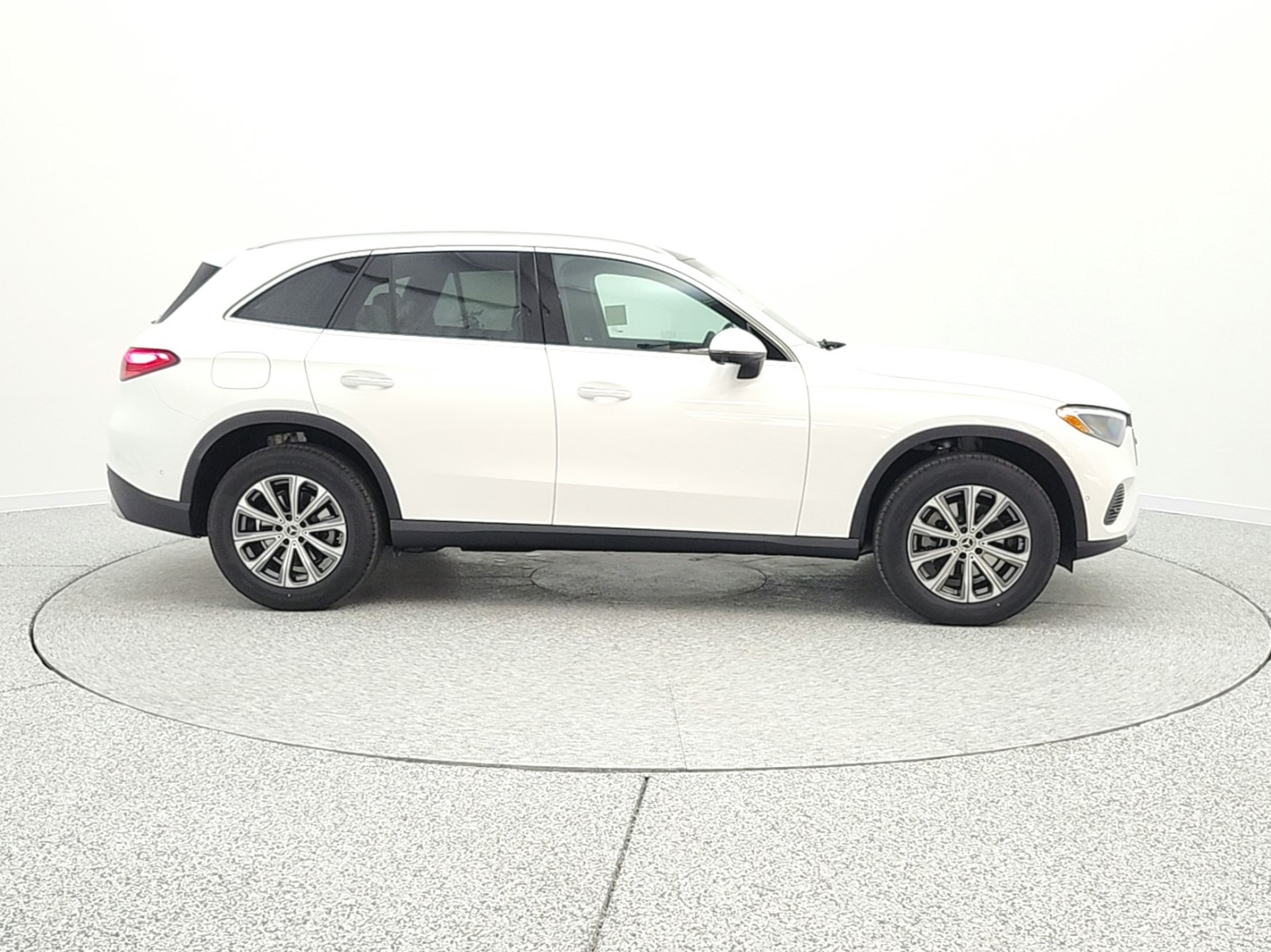 New 2026 Polar White Mercedes-Benz GLC 300 SUV image 4