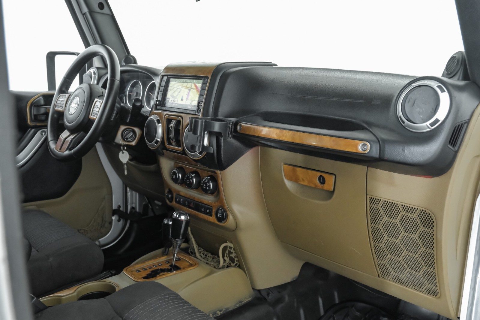 2011 Jeep Wrangler UNLIMITED SAHARA 4WD AUTOMATIC HARD TOP CONVERTIBL 19