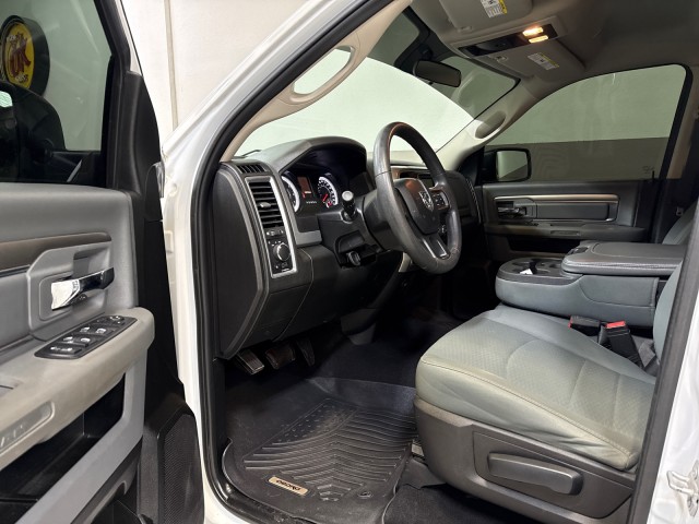 2020 Ram 1500 Classic SLT 4WD 5.7L-V8 in ,