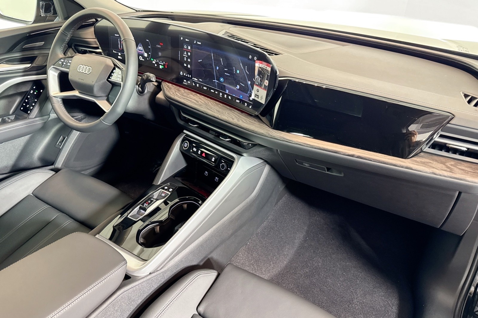 New 2025 Mythos Black Metallic Audi Premium Plus 2.0 TFSI quattro image 27