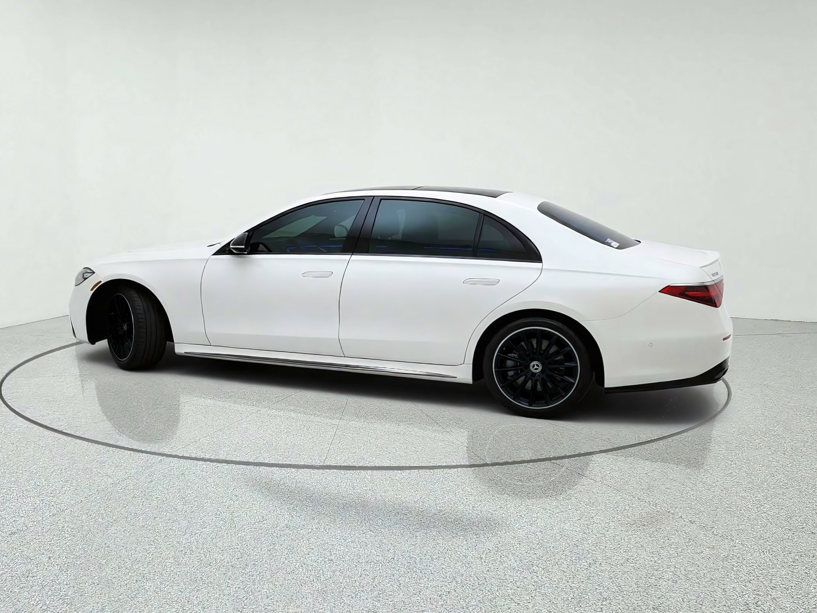 Used 2023 MANUFAKTUR Diamond White Mercedes-Benz S 500 image 13