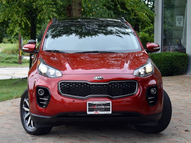 2018 Kia Sportage AWD Technology Pkg. Premium Pkg. Pano Moonroof Heated Seats Leather Seats H/K Sound Lane Departure Apple CarPlay MSRP $34,115 7