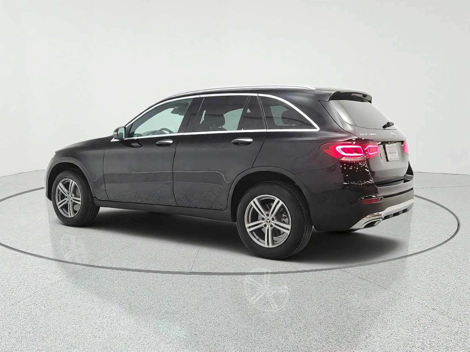 Used 2022 Black Mercedes-Benz GLC 300 SUV image 7