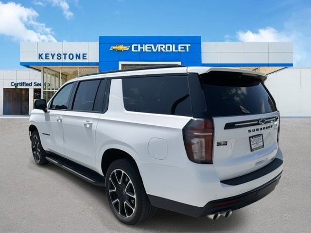 2023 Chevrolet Suburban RST 5