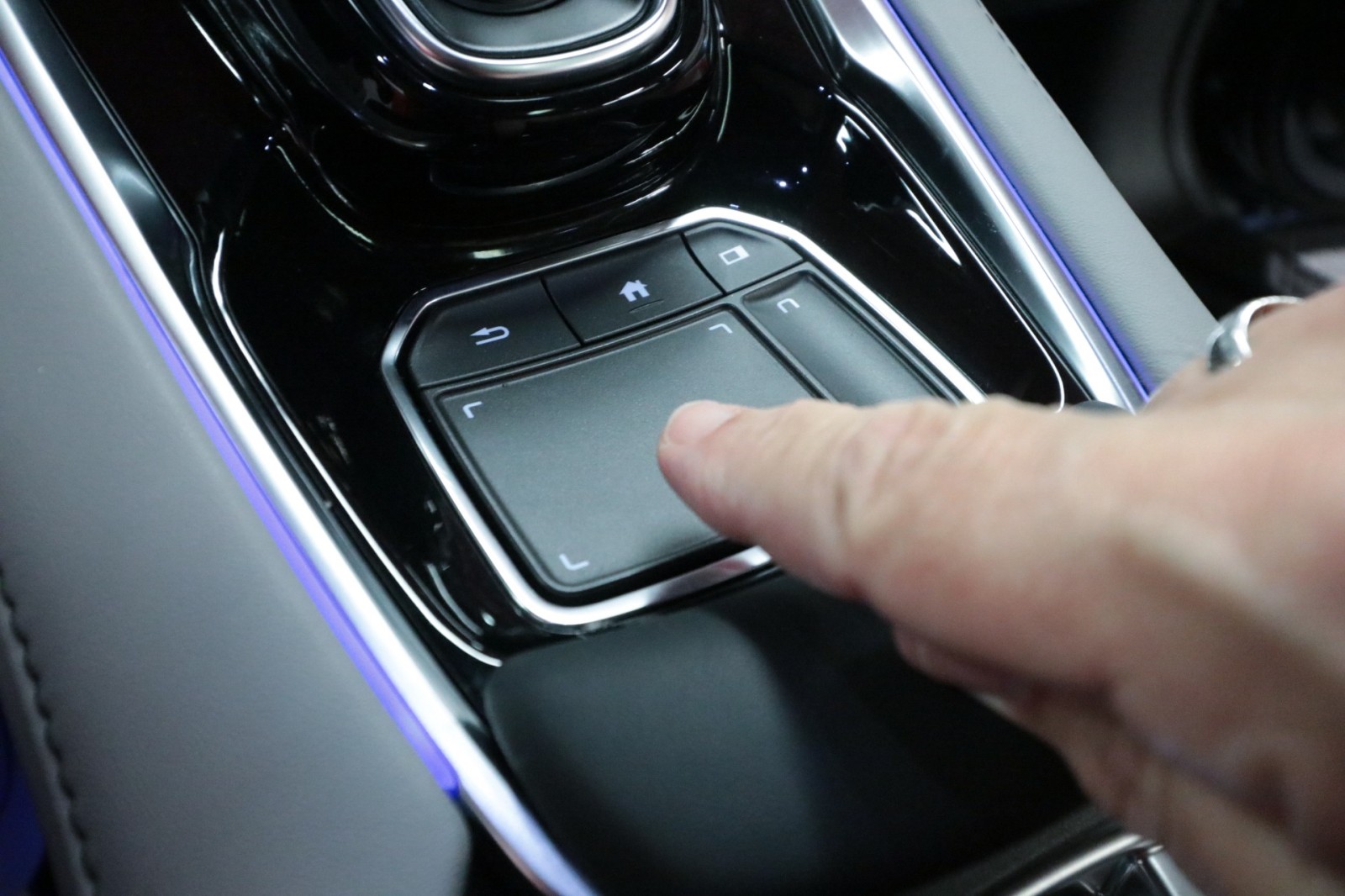 Used Car 2024 Acura Rdx  W/advance Package For Sale Under $50,000 In Austin, Texas