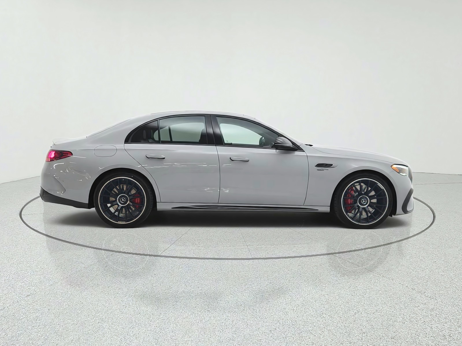 New 2027 MANUFAKTUR Alpine Grey Mercedes-Benz AMG® E 53 Hybrid Sedan image 4
