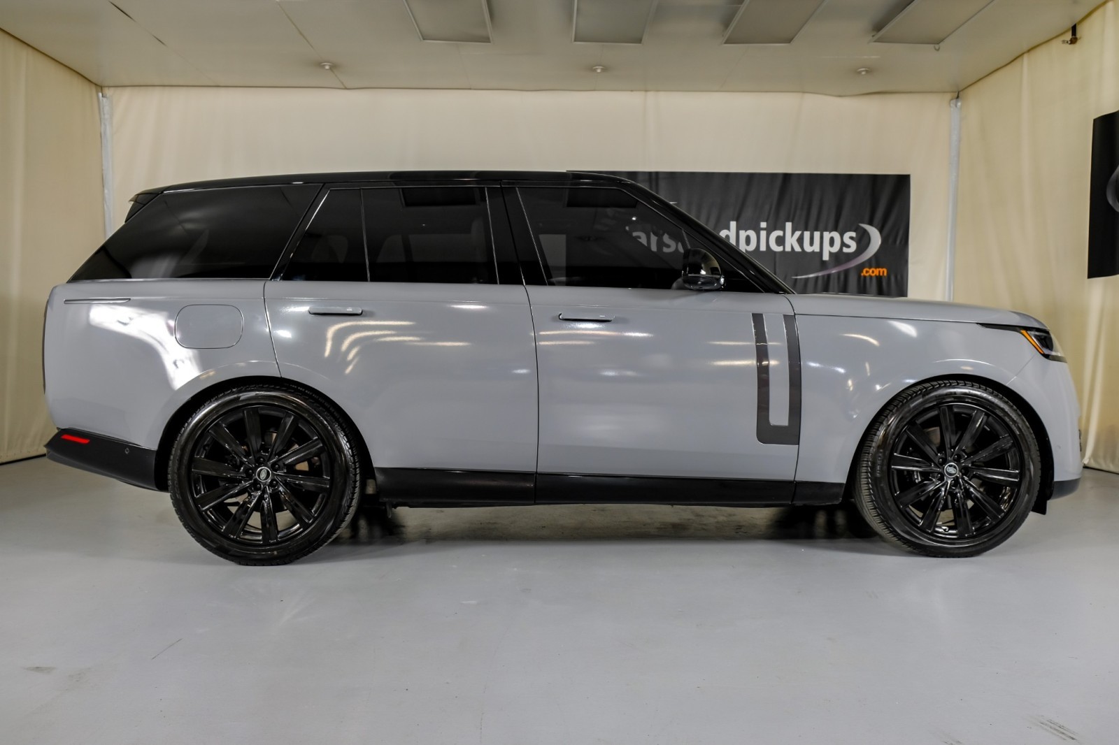 2023 Land Rover Range Rover SE 5