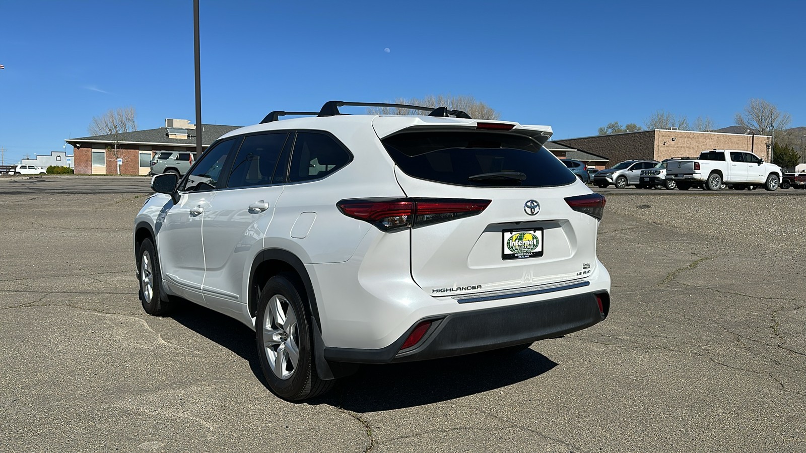 2023 Toyota Highlander LE 5