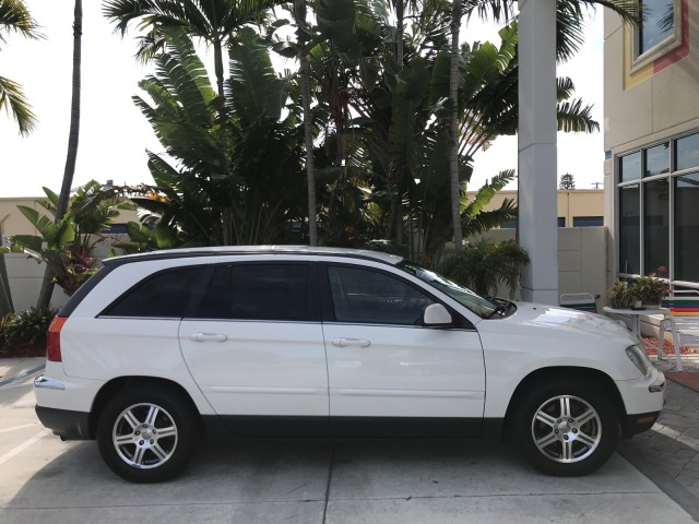2007 Chrysler Pacifica Touring Leather Seats CD Changer Alloy Wheels in pompano beach, Florida
