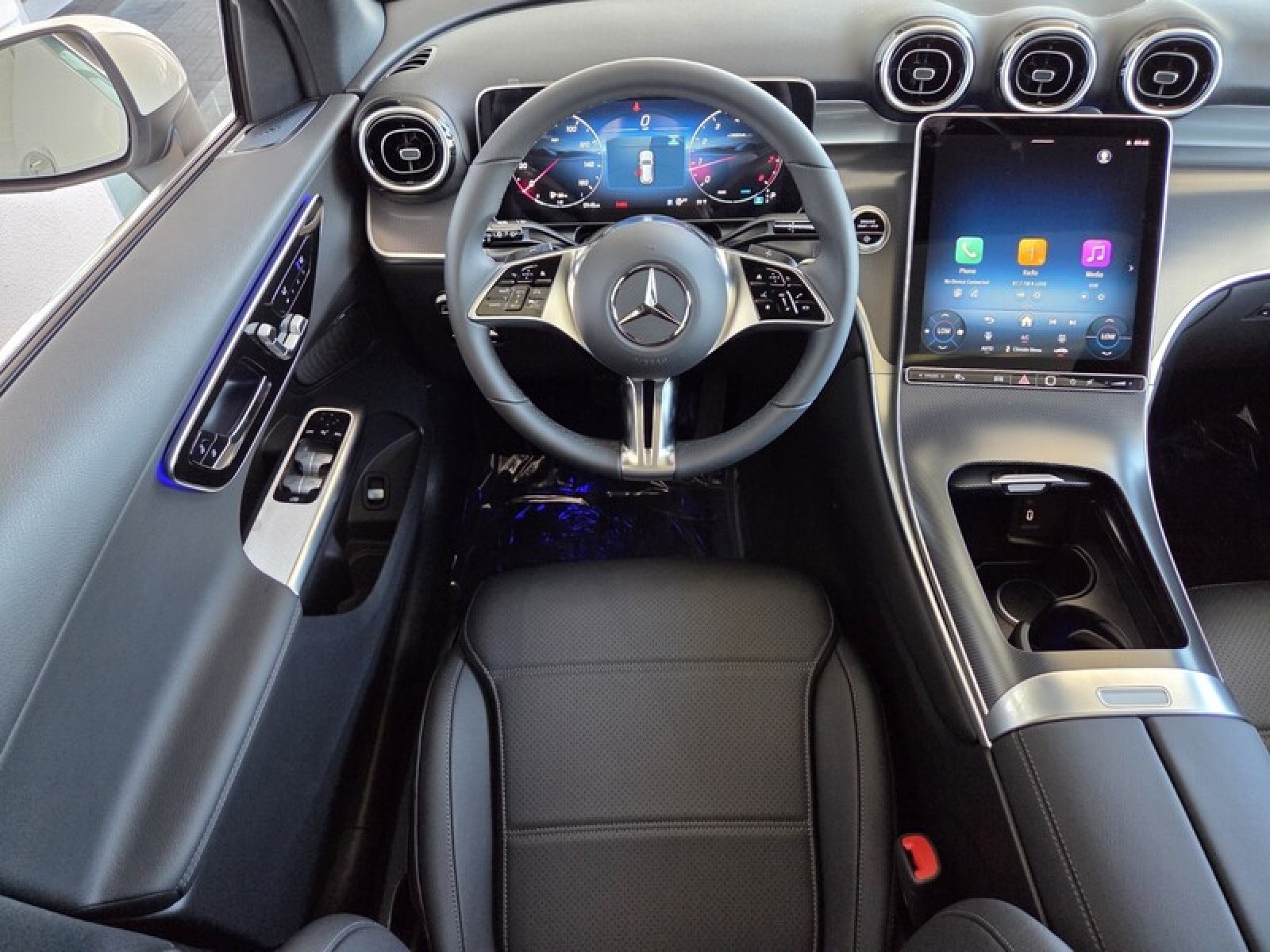 New 2027 Polar White Mercedes-Benz GLC 300 SUV image 13