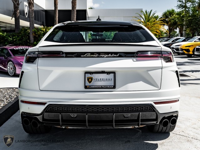 2021 Lamborghini Urus  in , 