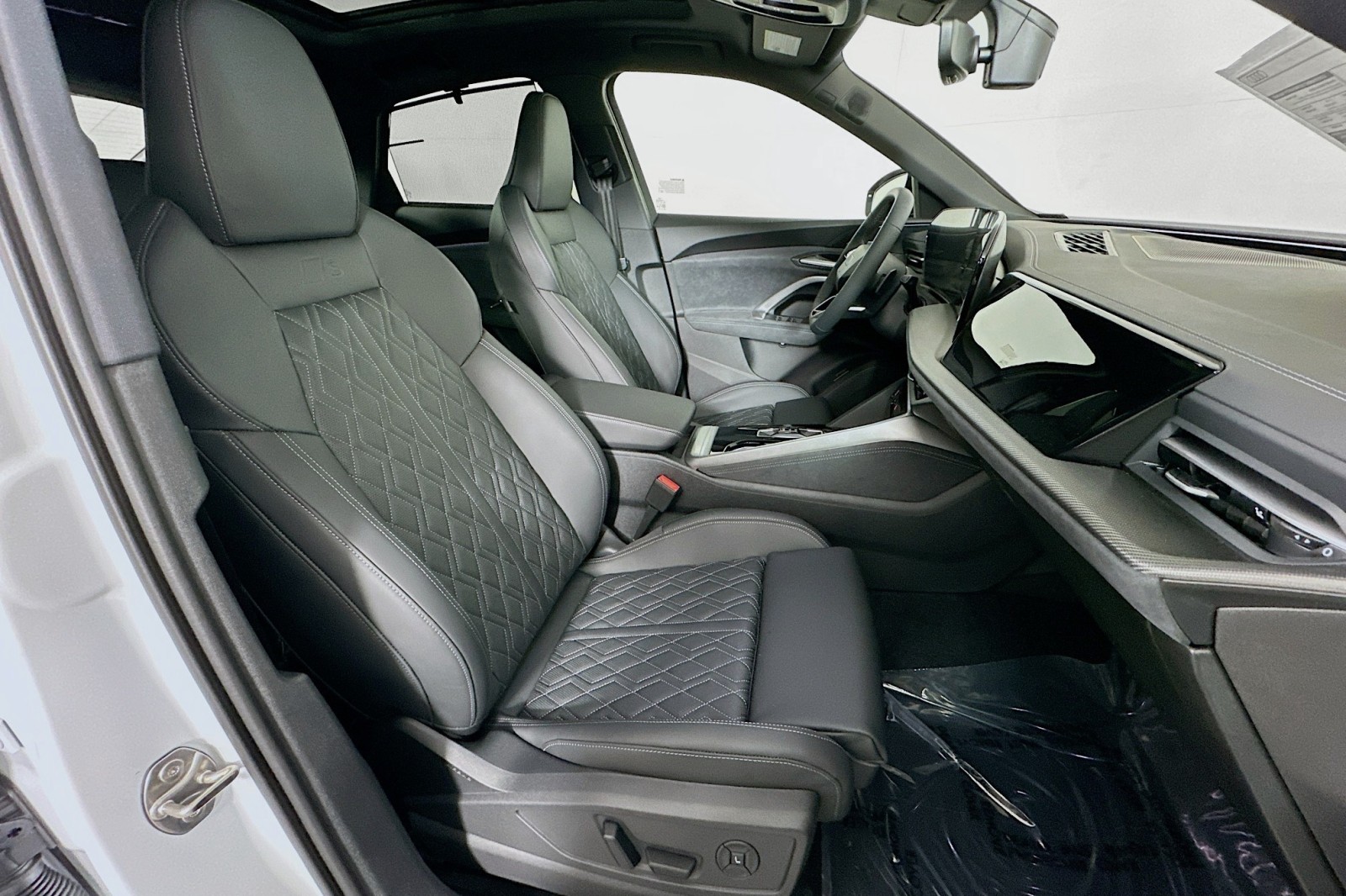 New 2026 Glacier White Metallic Audi Premium Plus image 8