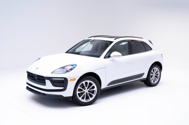 2023  Macan  in , 