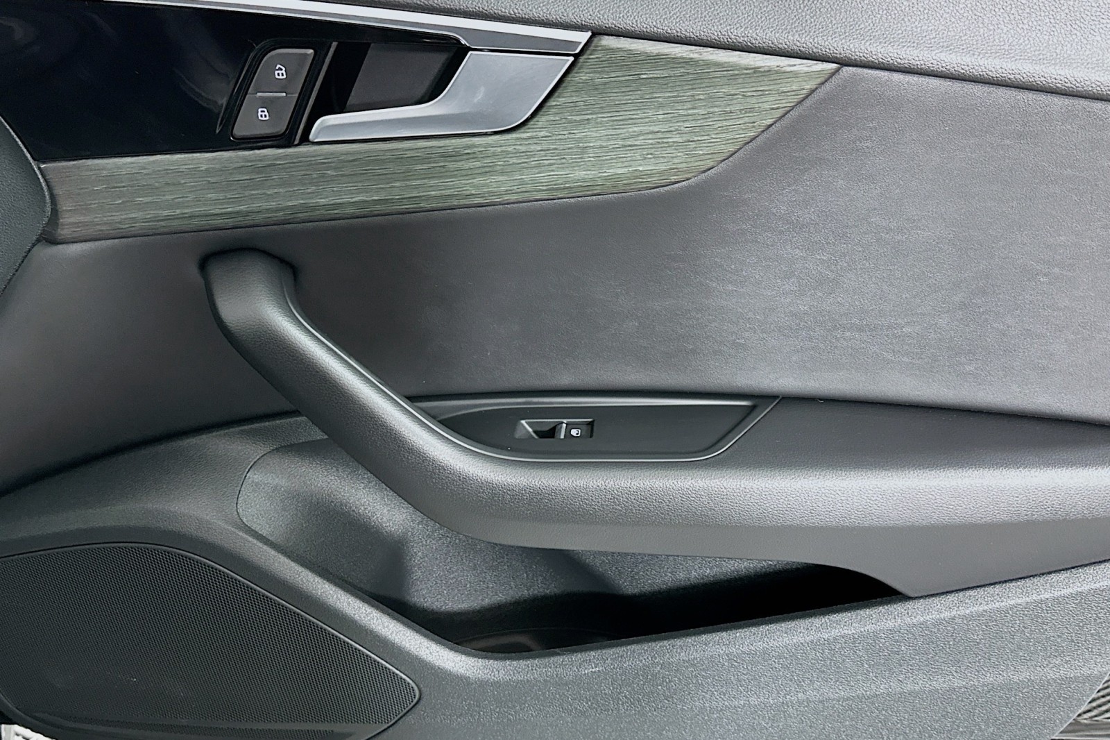 Used 2023 Mythos Black Metallic Audi S line Premium image 23