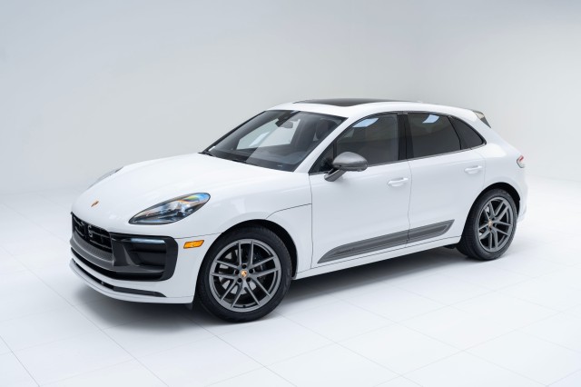 2025  Macan T in , 
