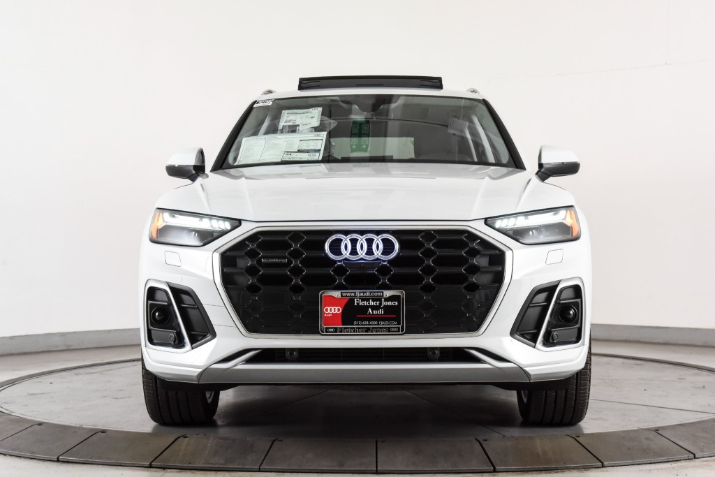 New 2024 Audi Q5 S line Prestige 45 TFSI quattro SUV in 1523 W North