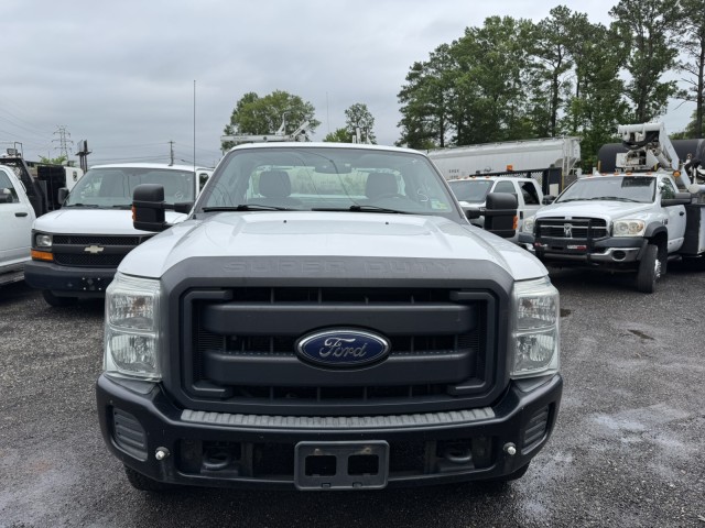 2015 Ford F-350 4x4 Service Body w Ladder Racks XL in ,