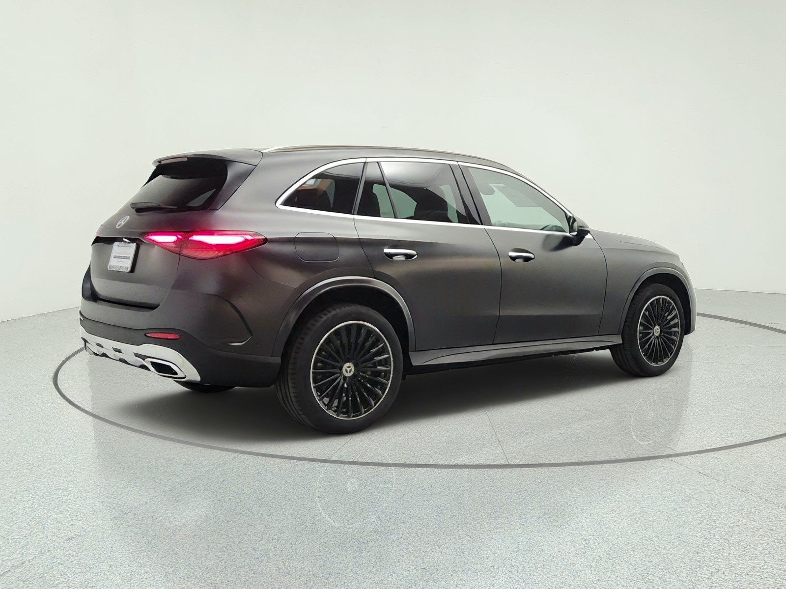 New 2027 MANUFAKTUR Graphite Grey Magno Mercedes-Benz GLC 300 SUV image 5