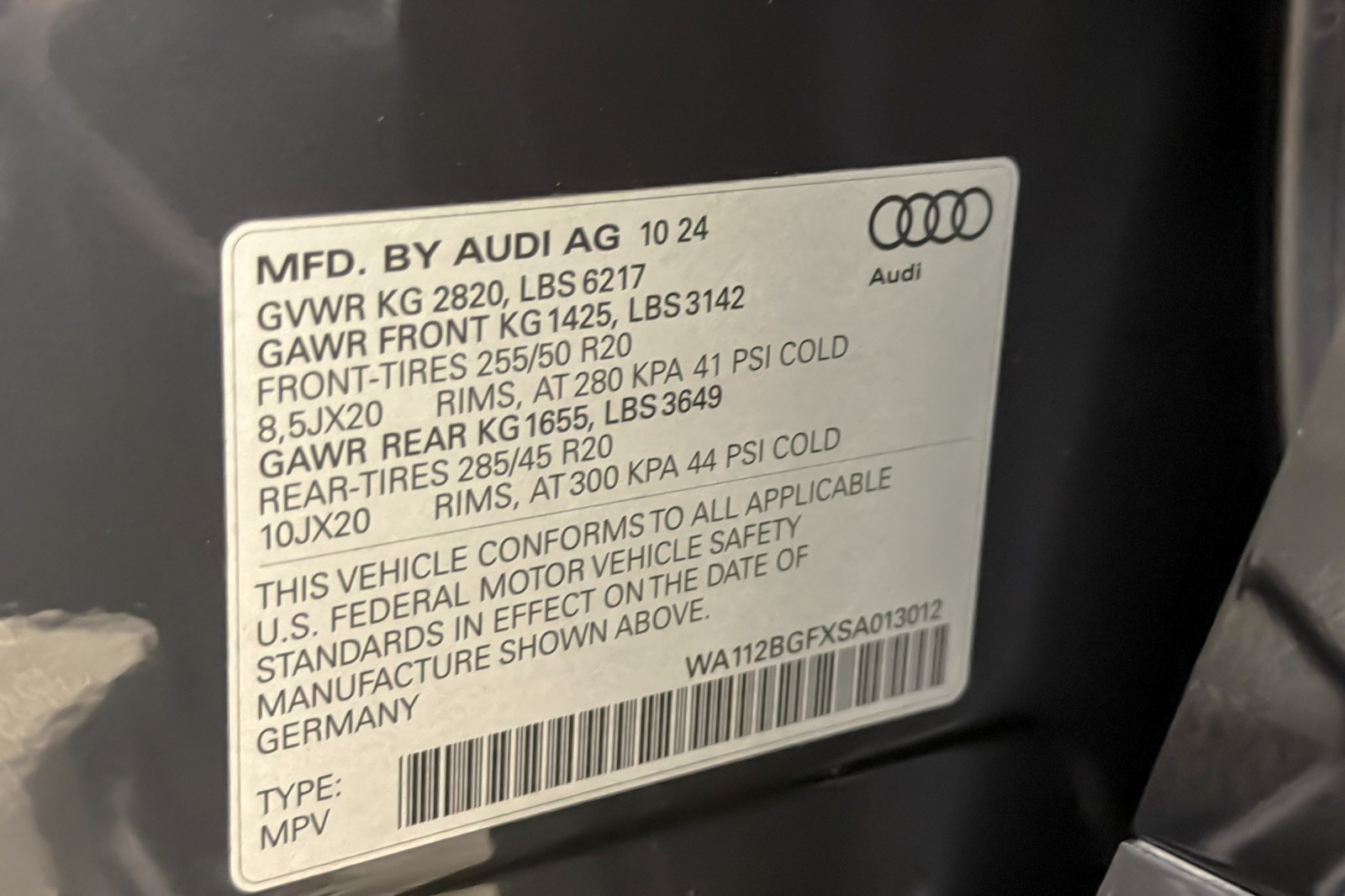 Certified Used 2025 Manhattan Gray Metallic Audi Premium RWD image 28