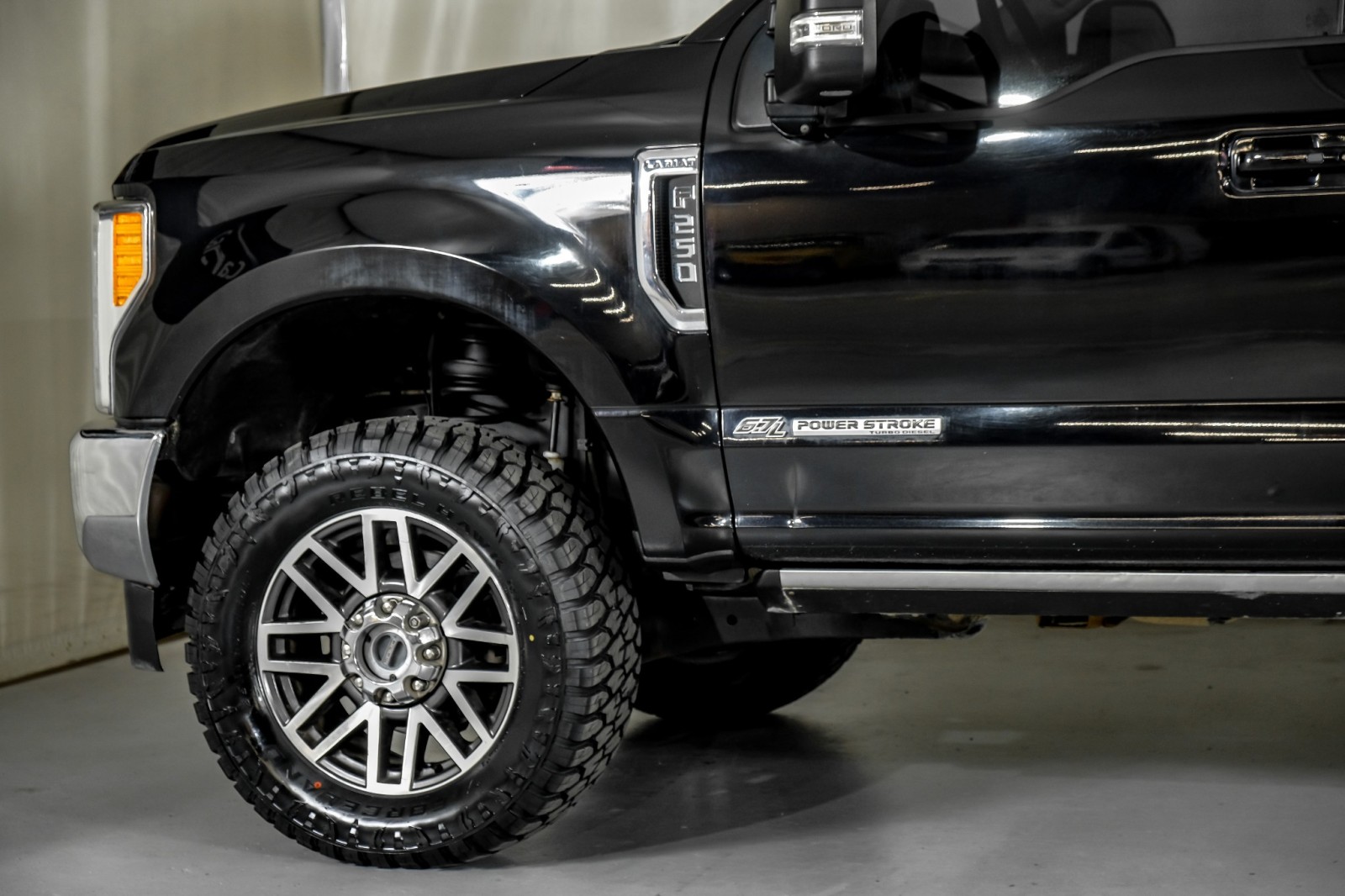 2019 Ford F-250 Lariat 12