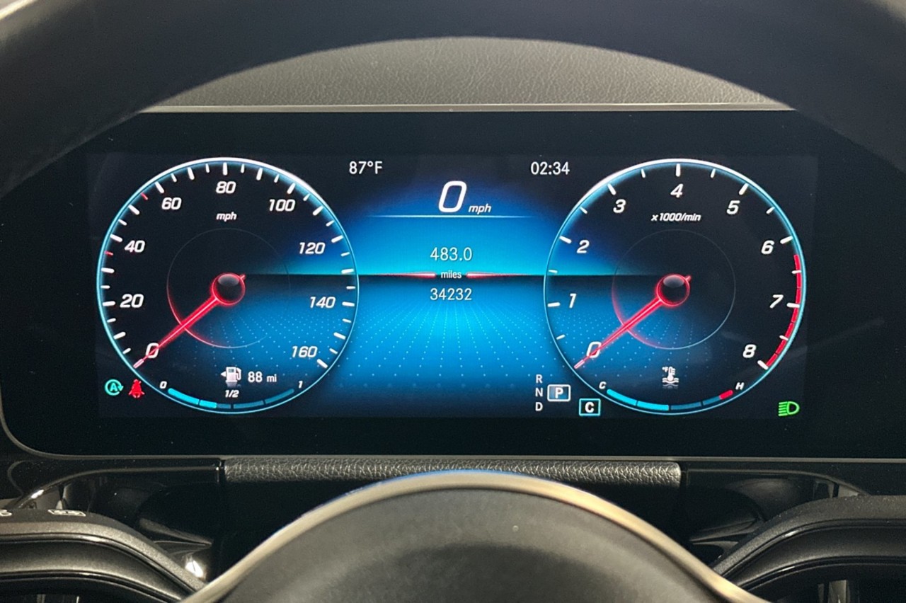 Used 2021 Polar White Mercedes-Benz GLA 250 image 23
