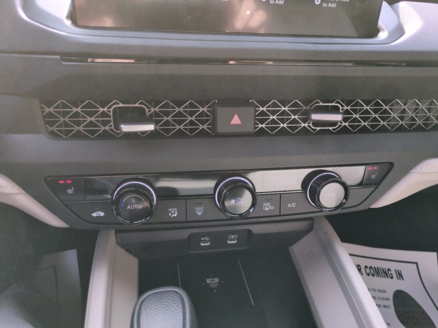 HondaAccord Sedan24