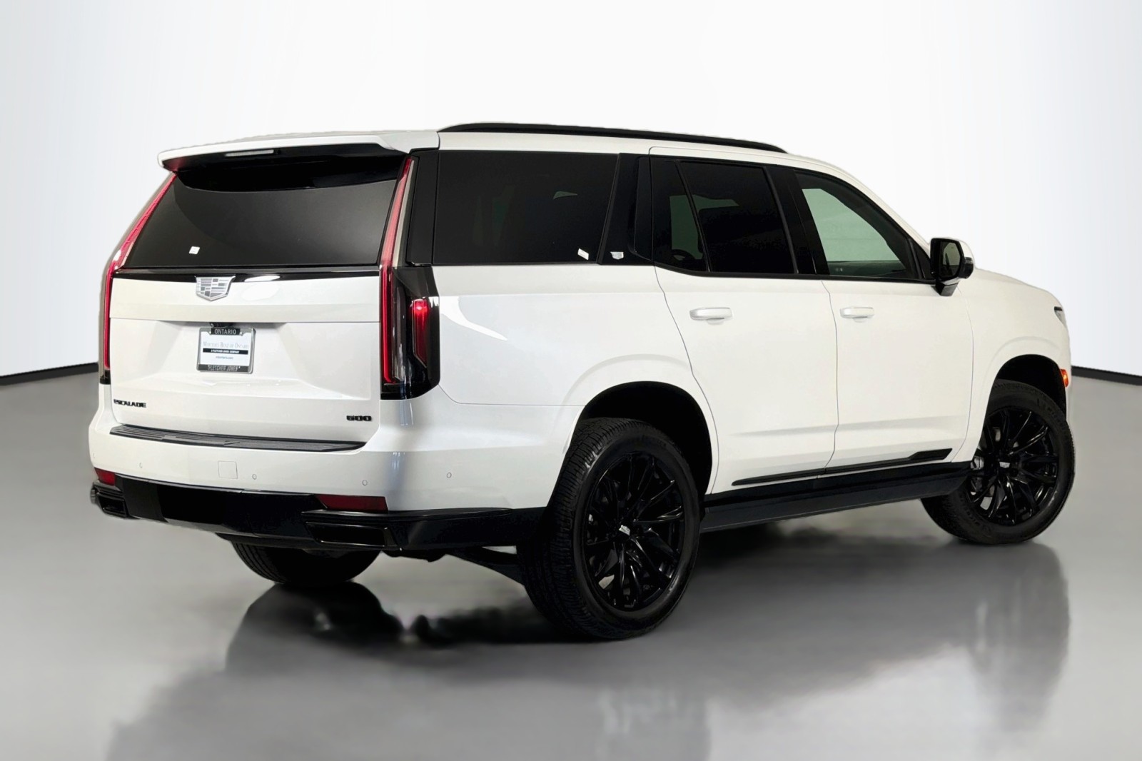 Used 2023 Crystal White Tricoat Cadillac 4WD Sport Platinum image 12