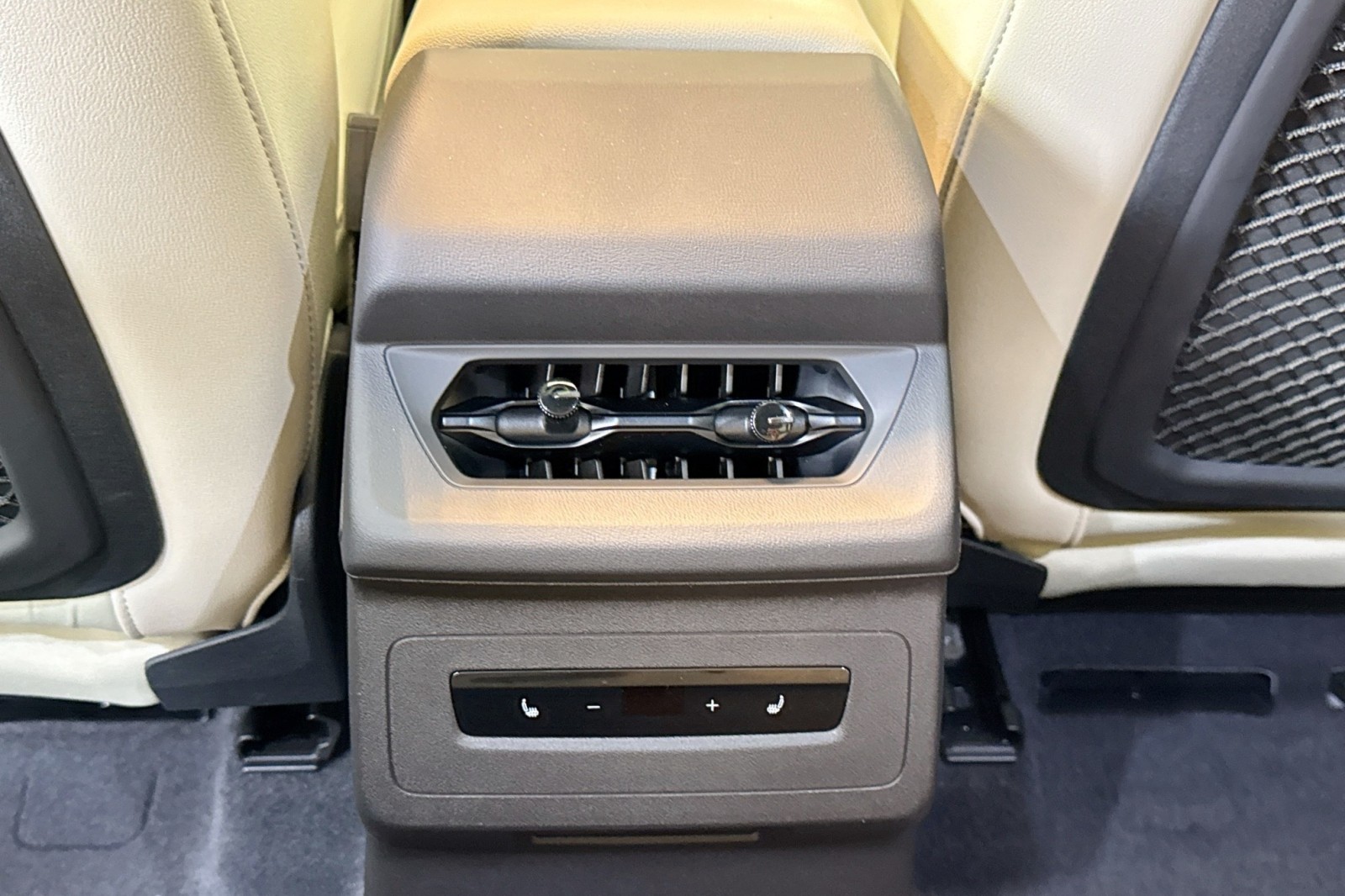 New 2025 Glacier White Metallic Audi Premium Plus quattro image 22