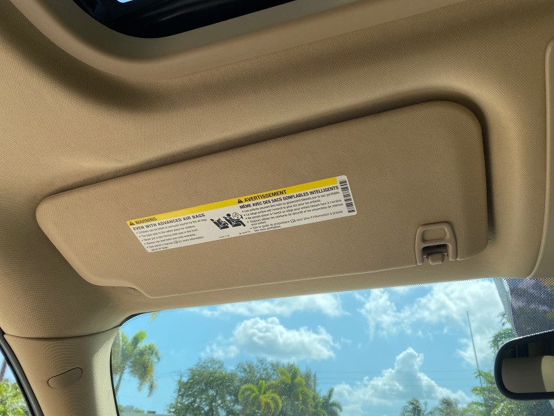 2010 Cadillac Escalade SUNROOF NAV Premium LOW MILES 66,933 in ,