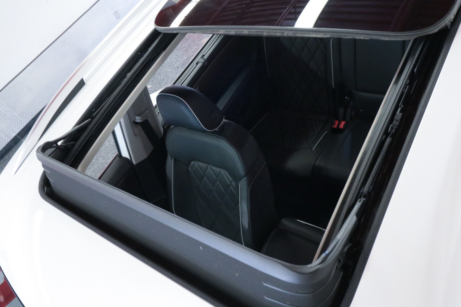 Used Car 2024 Volkswagen Atlas  2.0t Sel Premium R-line For Sale Under $40,000 In Austin, Texas