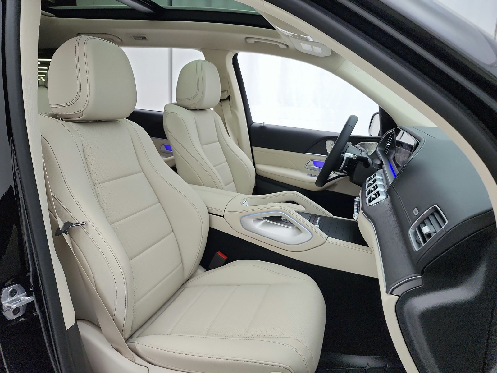 New 2026 Black Mercedes-Benz GLS 450 image 15