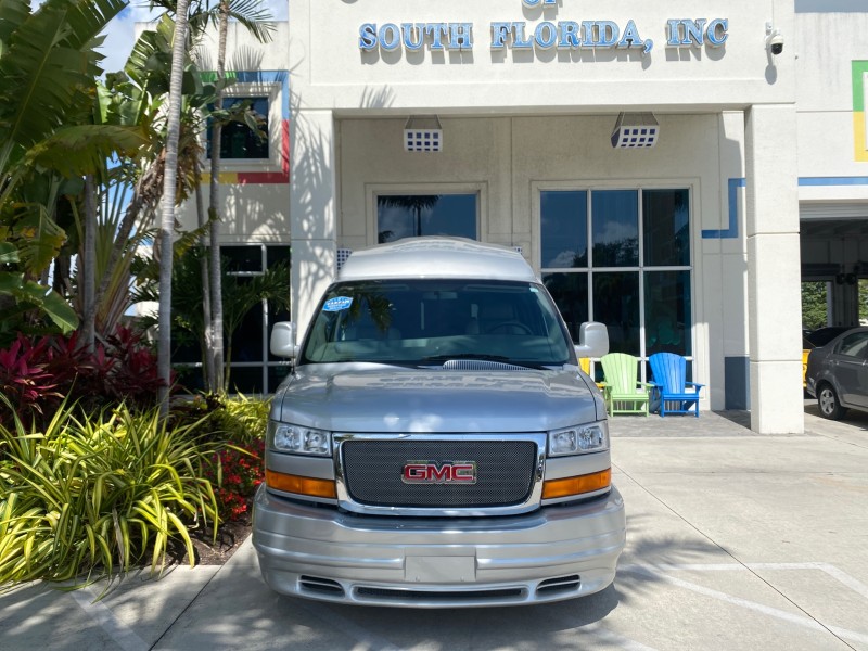 2013 GMC SAVANA HI TOP CONVERSION HANDICAP LIFT LOW MILES 24,857 in , 