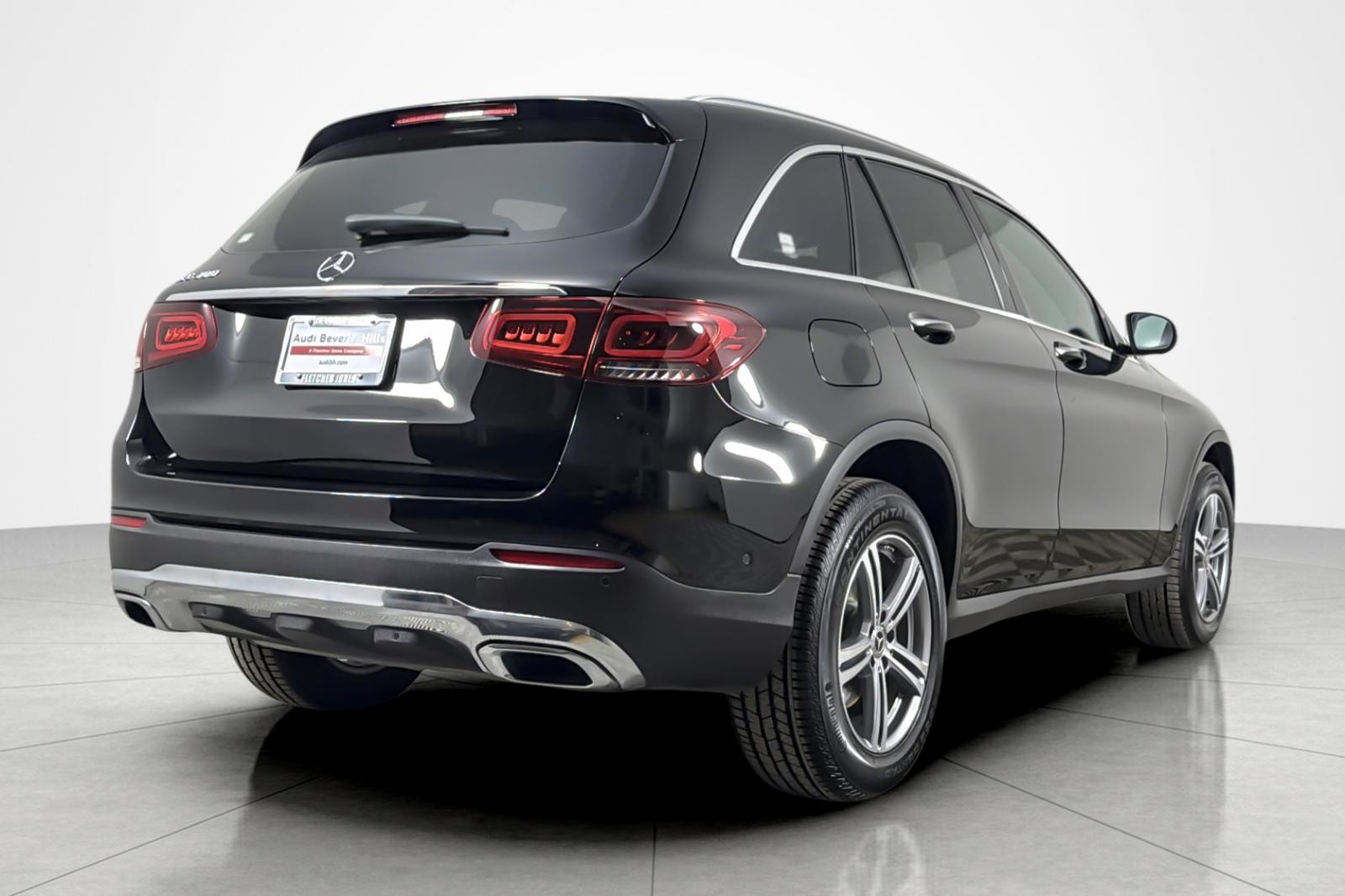 Used 2022 Black Mercedes-Benz GLC 300 SUV image 5