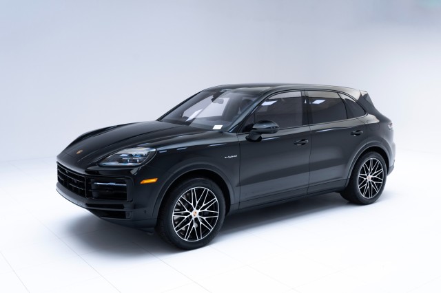 2025  Cayenne E-Hybrid in , 