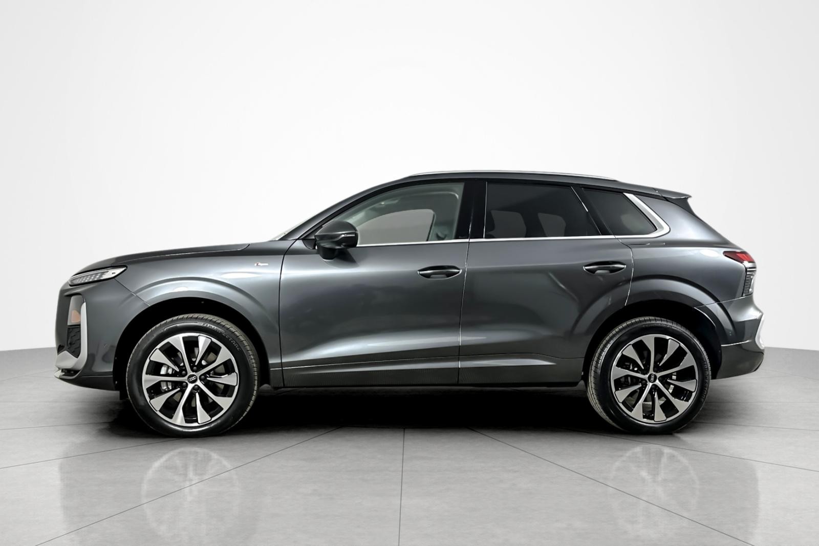 New 2026 Daytona Gray Pearl Effect Audi S line quattro image 3