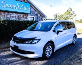 2017 Chrysler Pacifica Touring in Wilmington, North Carolina