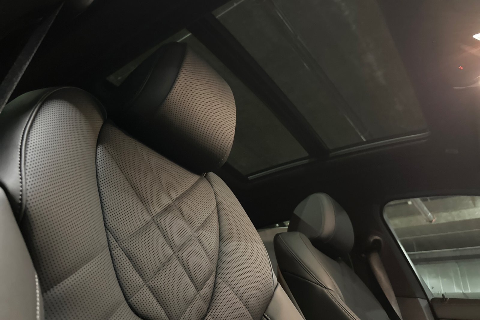 New 2027 Mineral White Metallic BMW xDrive40i image 16