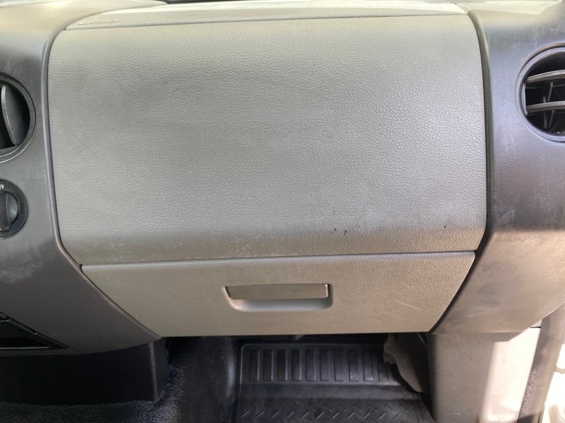 2005 Ford F-150 PU STX LOW MILES 18,931 in , 