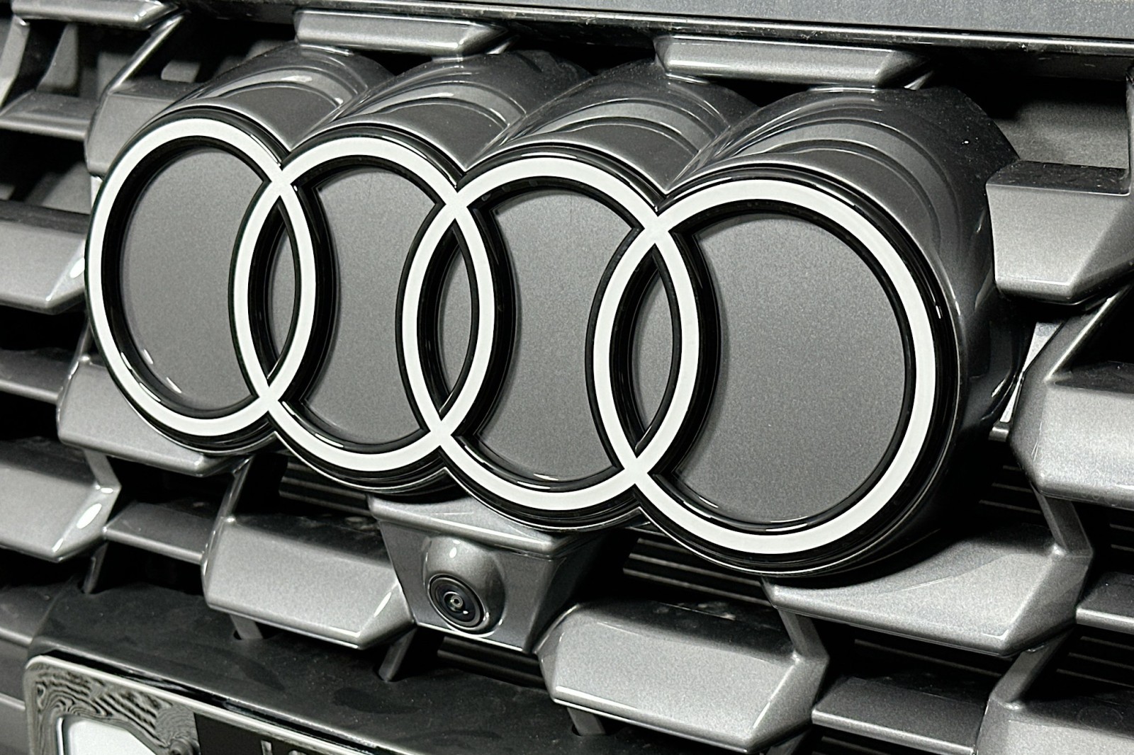 New 2026 Florett Silver Metallic Audi Premium image 14
