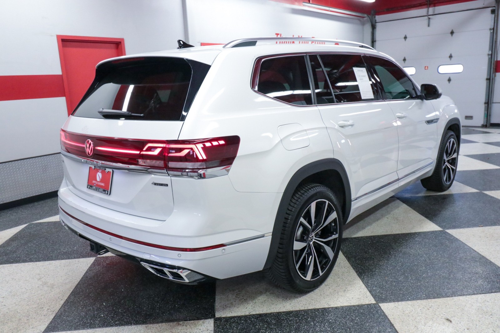 Used Car 2024 Volkswagen Atlas  2.0t Sel Premium R-line For Sale Under $40,000 In Austin, Texas