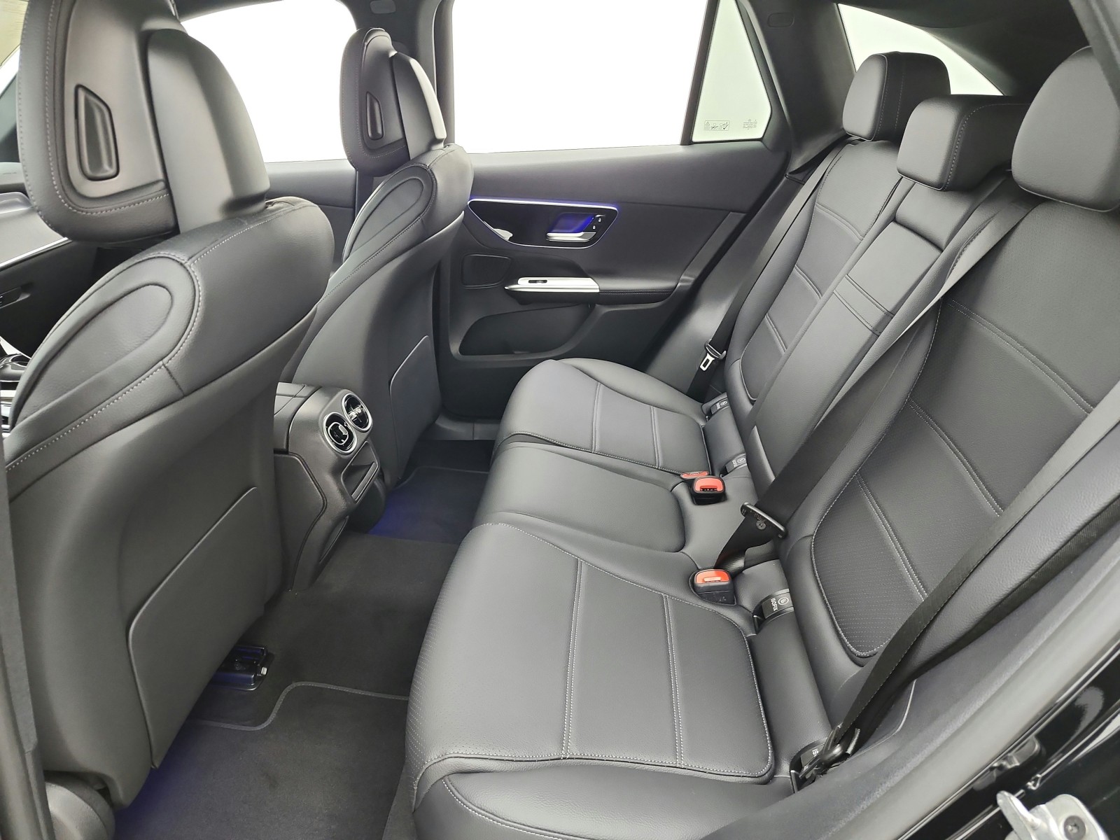 New 2026 Black Mercedes-Benz GLC 350e image 11